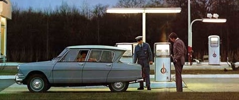  Citroen Ami6 at a Total petrol station, Ami6 brochure, ca. 1966 / 1967